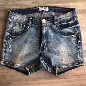 One Teaspoon boyfriend style shorts, size 27